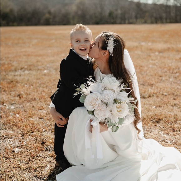 Meet your Posher, Ansley - Picture 6 of 9